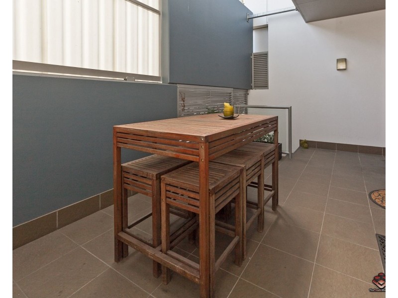 1 Ella Street, Newstead QLD 4006