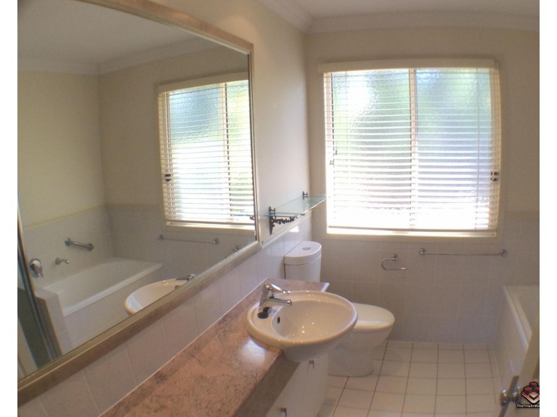 433 Brisbane Road, Coombabah QLD 4216