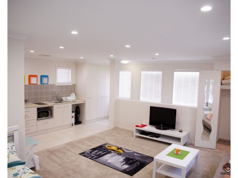 16 Surbiton Court, Carindale QLD 4152