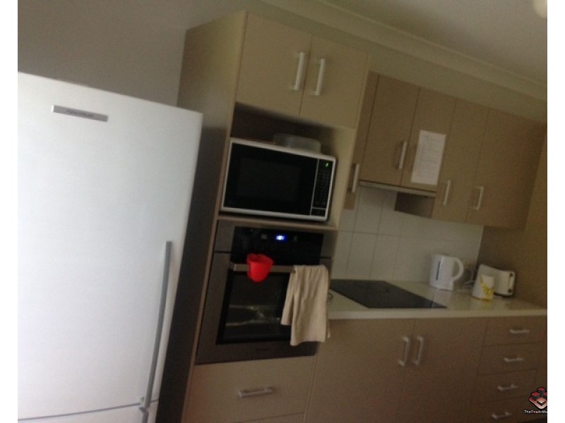 16 Cricket Street, Coopers Plains QLD 4108