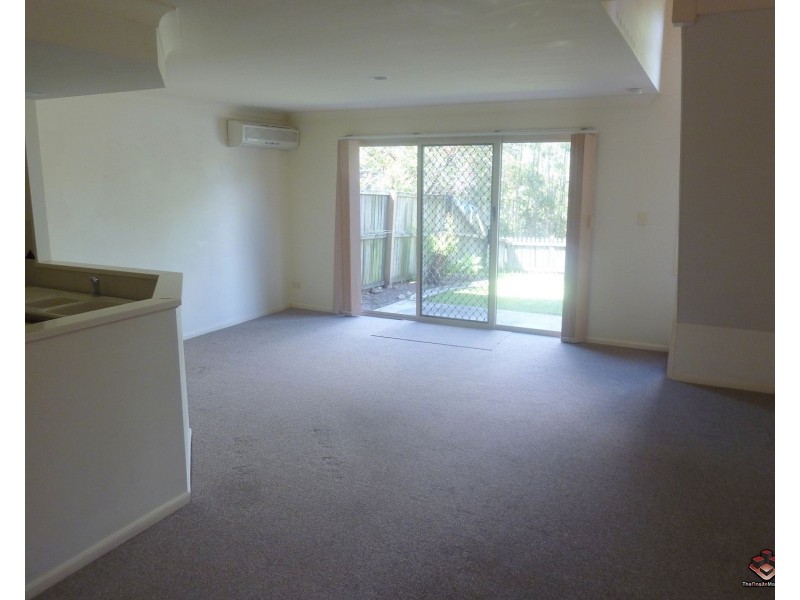 75 Brown Street, Labrador QLD 4215