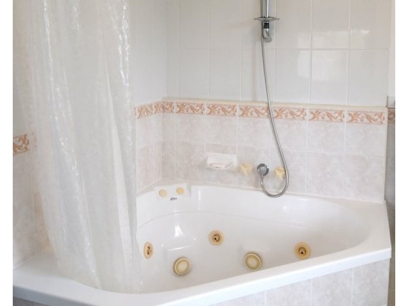 Pacific Pines QLD 4211