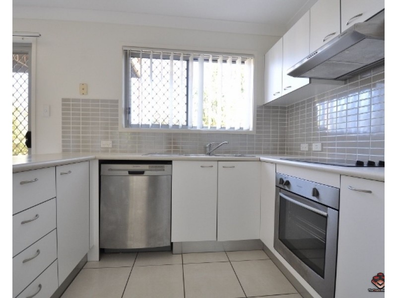 130 Jutland Street, Oxley QLD 4075