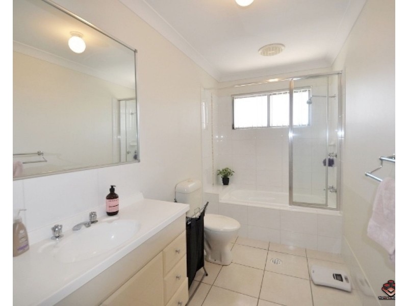 130 Jutland Street, Oxley QLD 4075