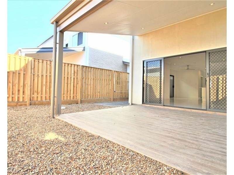 8 Diligent Place, Runcorn QLD 4113