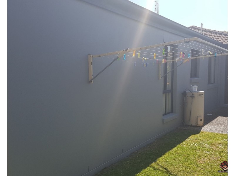 107 Arundel Drive, Arundel QLD 4214