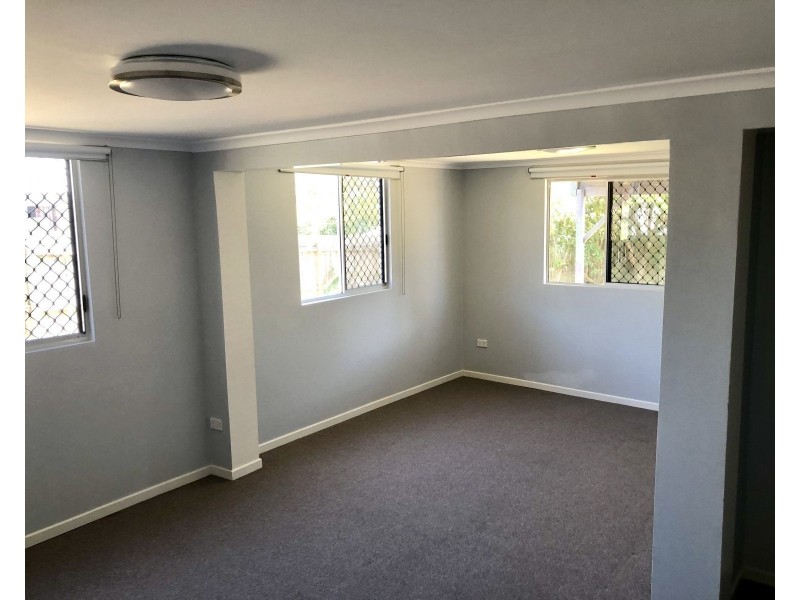 20 Saunders Street, Point Vernon QLD 4655