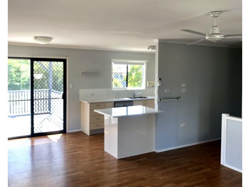 20 Saunders Street, Point Vernon QLD 4655