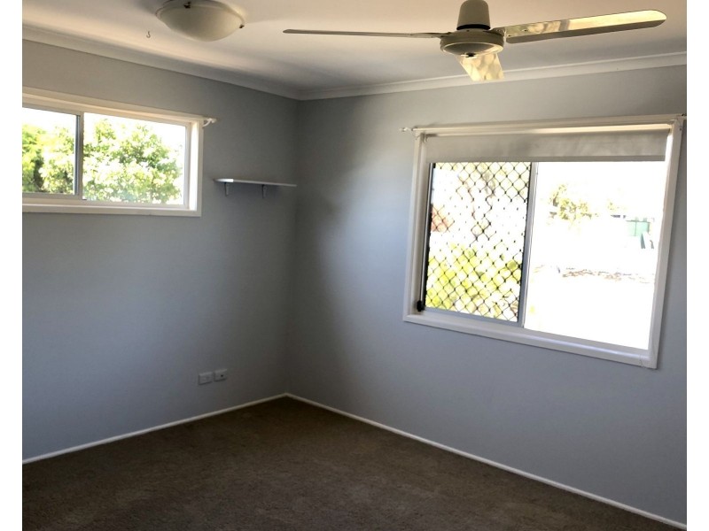 20 Saunders Street, Point Vernon QLD 4655