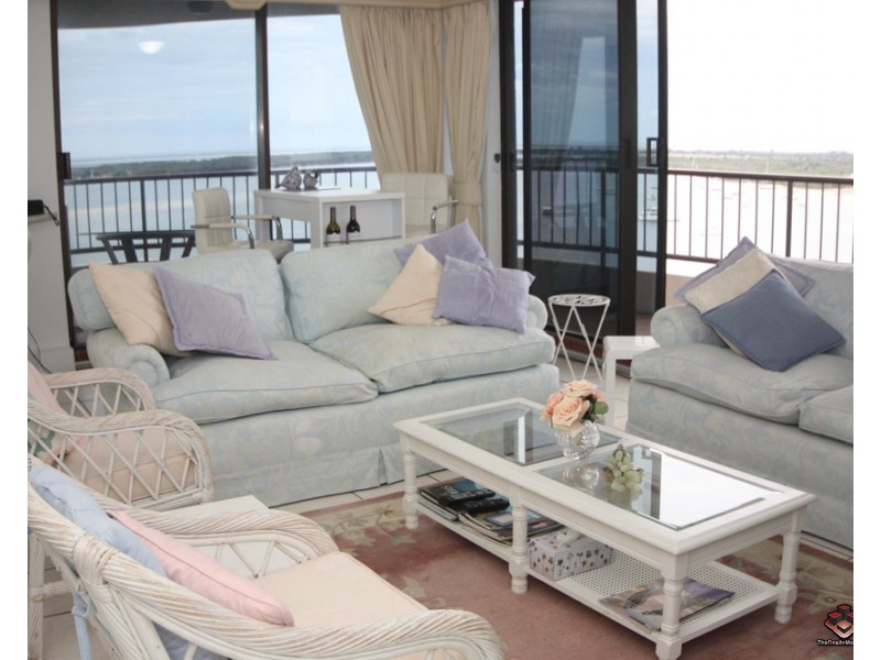 ID:3895546/9 Bayview Street, Runaway Bay QLD 4216