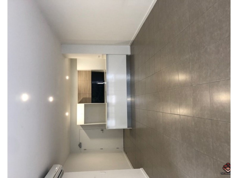 ID:3897103/2105  1-7 Waterford Court, Bundall QLD 4217