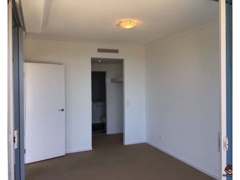 ID:3897307/43 Harbour Town Drive, Biggera Waters QLD 4216