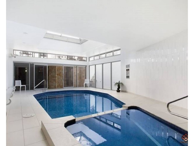 ID:3899528/4 Britannia Avenue, Broadbeach QLD 4218