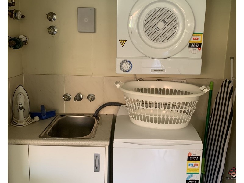 ID:3904672/7 Brown Street Labrador, Labrador QLD 4215