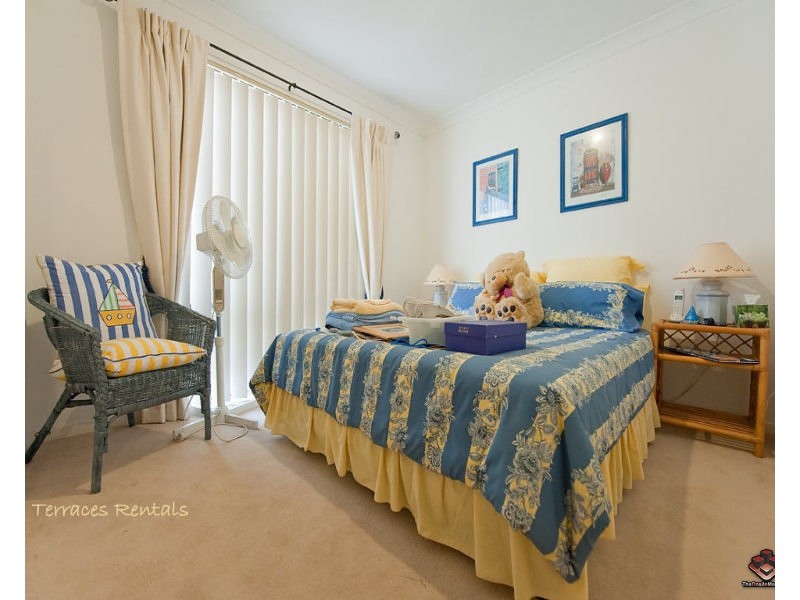 ID:3906712/24 Amsonia Court, Arundel QLD 4214