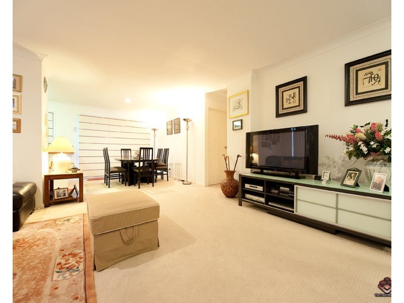 ID:3906712/24 Amsonia Court, Arundel QLD 4214