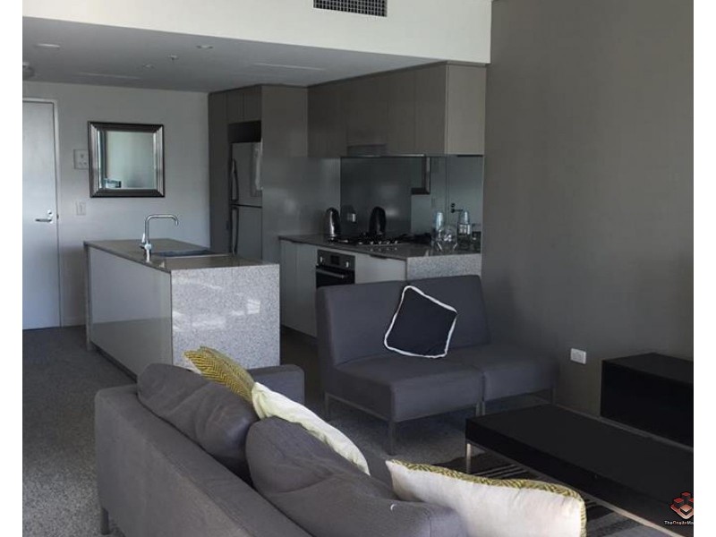 ID:3907224/ 2 Harbour Road, Hamilton QLD 4007