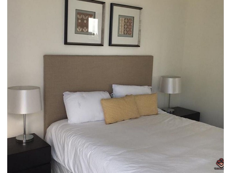 ID:3907224/ 2 Harbour Road, Hamilton QLD 4007