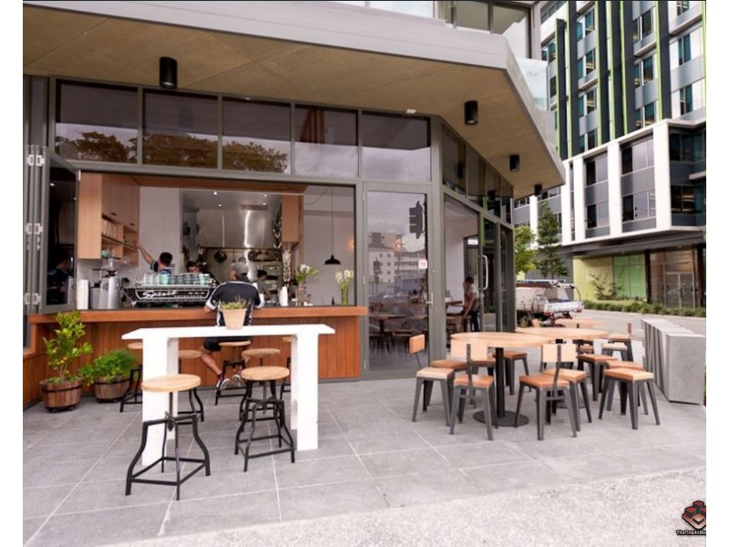 1 BED F.FURNISHED/27 Russell Street, South Brisbane QLD 4101