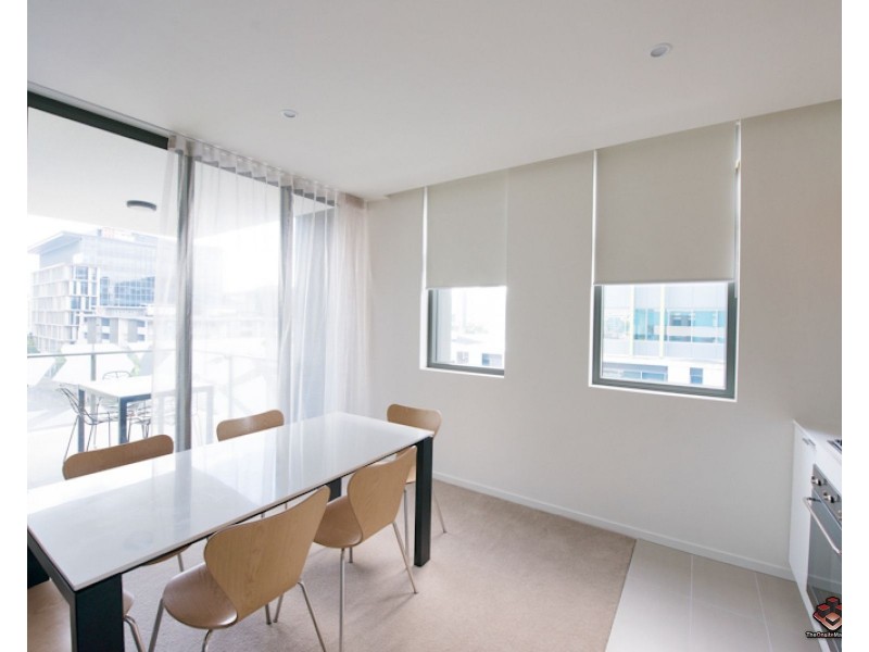 2 BED F.FURNISHED/27 Russell street, South Brisbane QLD 4101
