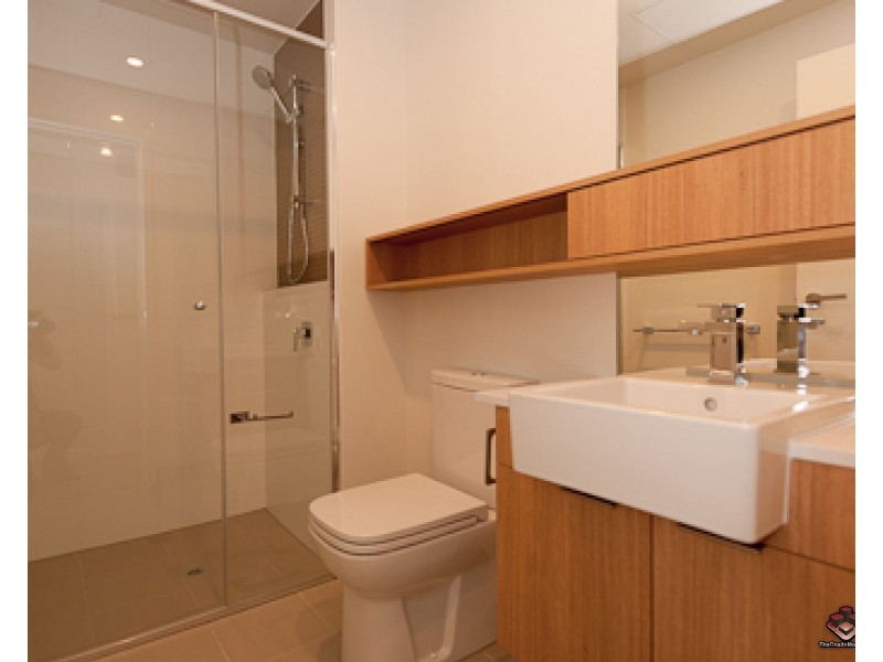 2 BED F.FURNISHED/27 Russell street, South Brisbane QLD 4101