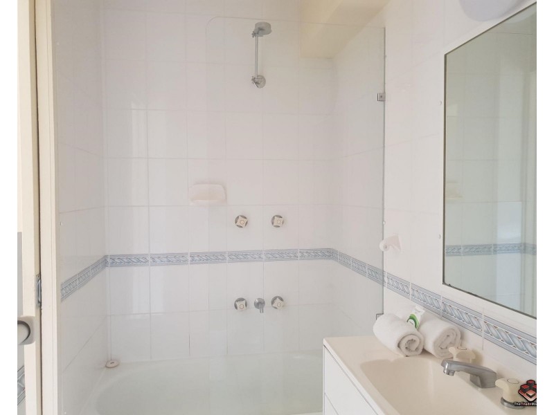 ID:3912525/8 Trickett Street, Surfers Paradise QLD 4217