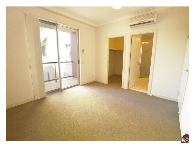 ID:3914832/19 Carina Peak Drive, Varsity Lakes QLD 4227