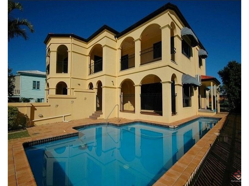 Point Vernon QLD 4655