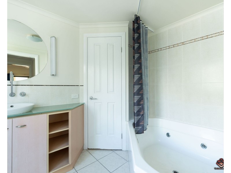 ID:3914912/75 Spence Street, Cairns City QLD 4870