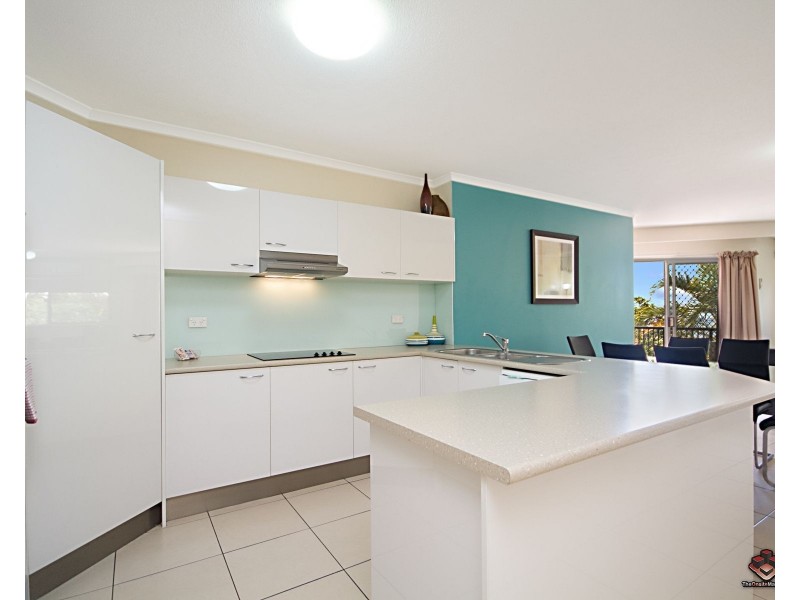ID:3915169/220 Marine Parade, Labrador QLD 4215