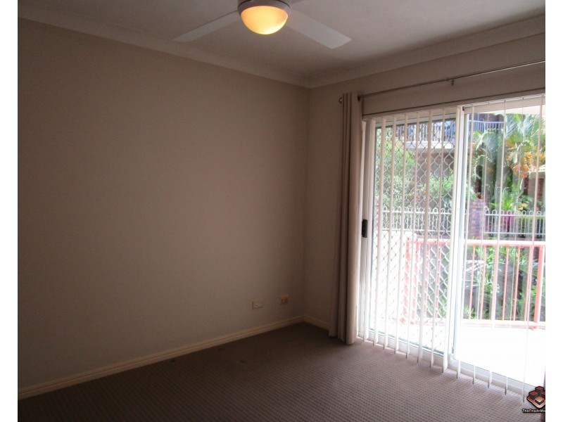 ID:3915182/5 Ocean Street, Coolangatta QLD 4225