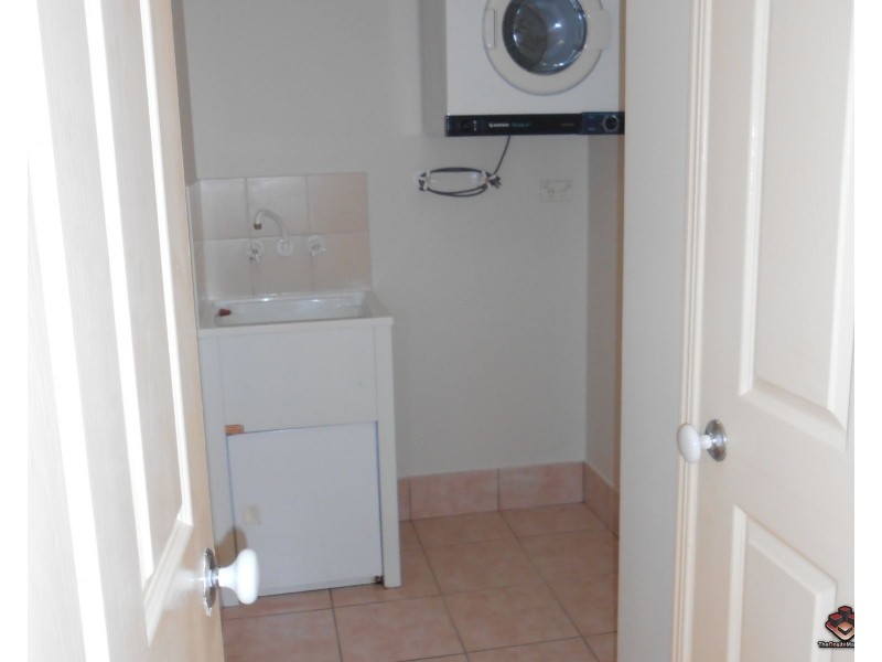 ID:3915182/5 Ocean Street, Coolangatta QLD 4225