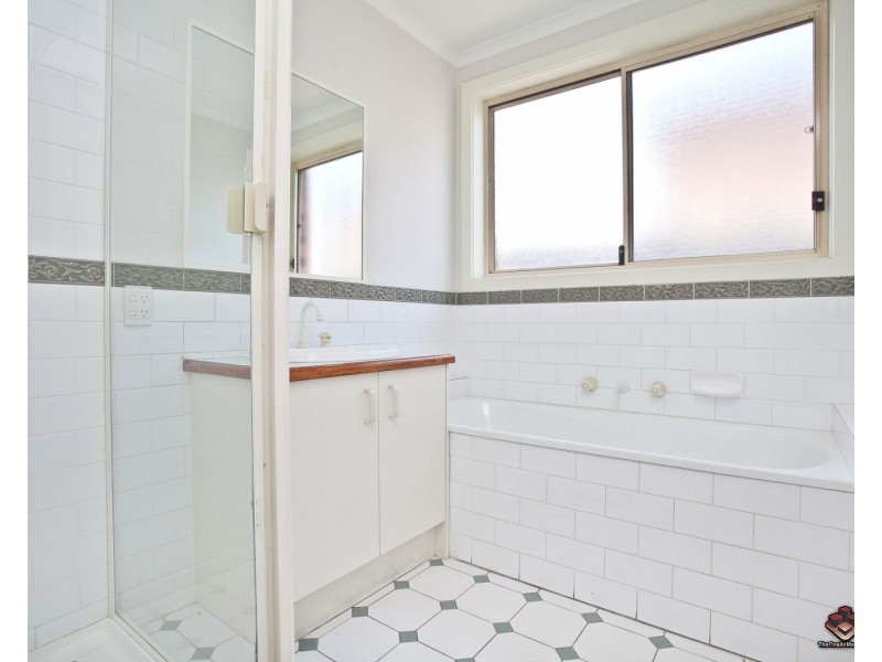 ID:3915324/18R Purinuan Road, Reservoir VIC 3073