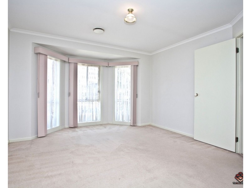 ID:3915324/18R Purinuan Road, Reservoir VIC 3073