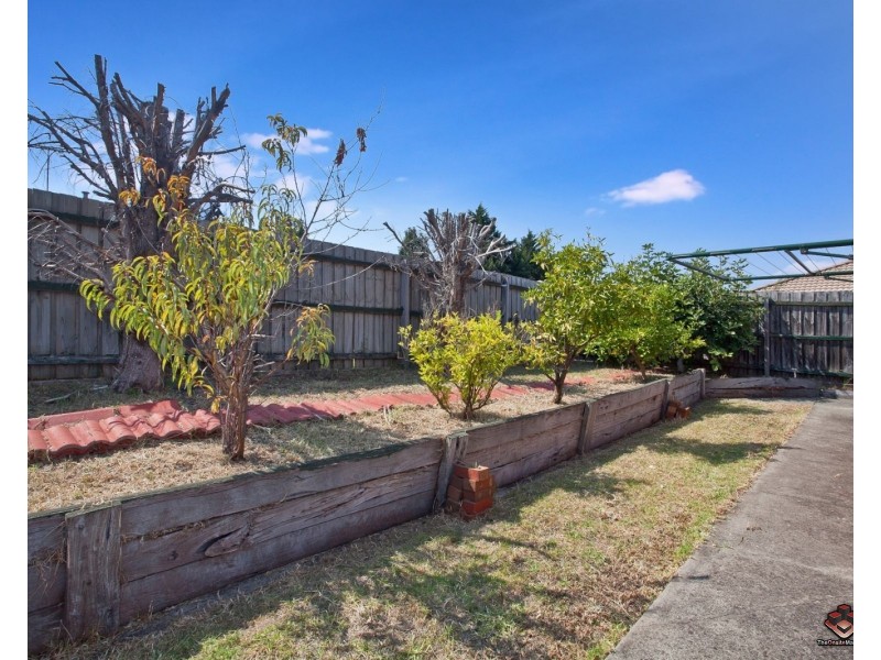 ID:3915324/18R Purinuan Road, Reservoir VIC 3073