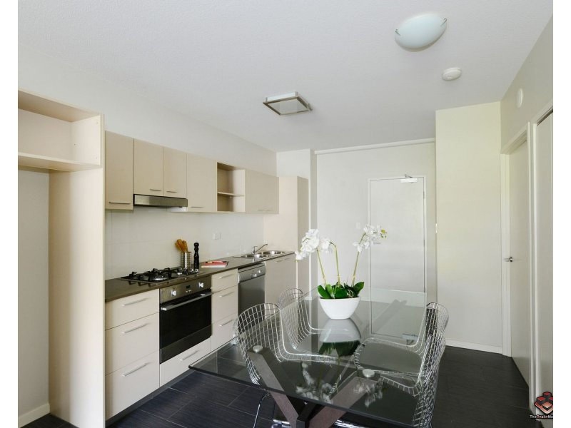 8/18 Riverbend Place, Bulimba QLD 4171