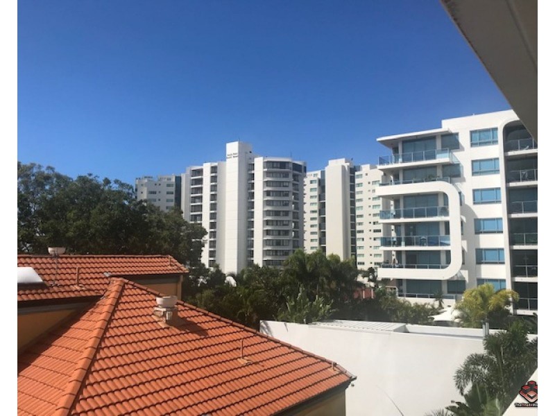 417/19 Imperial Parade, Labrador QLD 4215