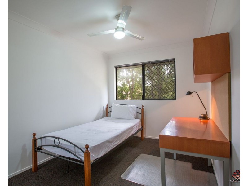 ID:3915492/7 Brown Street, Labrador QLD 4215