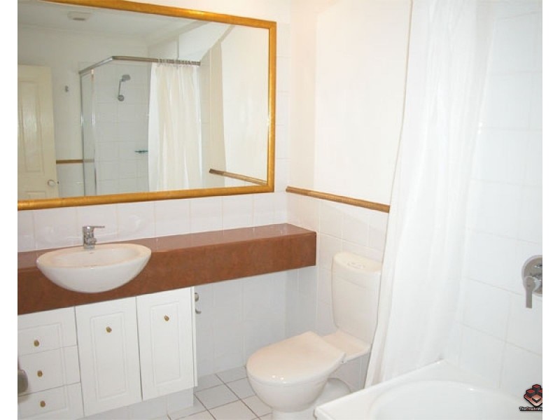 ID:3915557/22 Glenside Drive, Robina QLD 4226