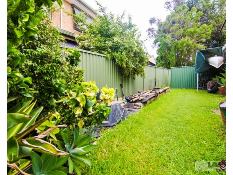 2/27 Fortune Street, Coomera QLD 4209