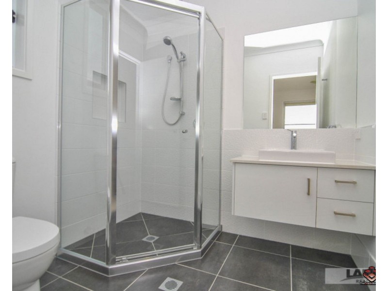 4 Rockford Street, Pimpama QLD 4209