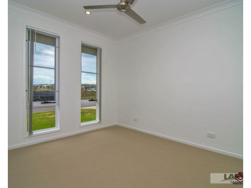 4 Rockford Street, Pimpama QLD 4209