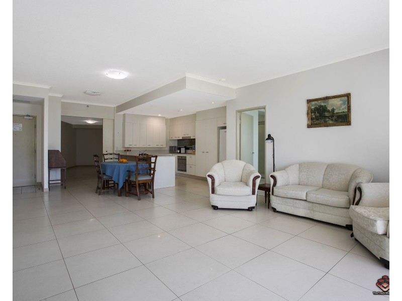 1 Duporth Avenue, Maroochydore QLD 4558