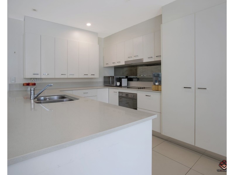 1 Duporth Avenue, Maroochydore QLD 4558