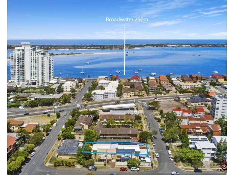 19 Baker Avenue, Labrador QLD 4215