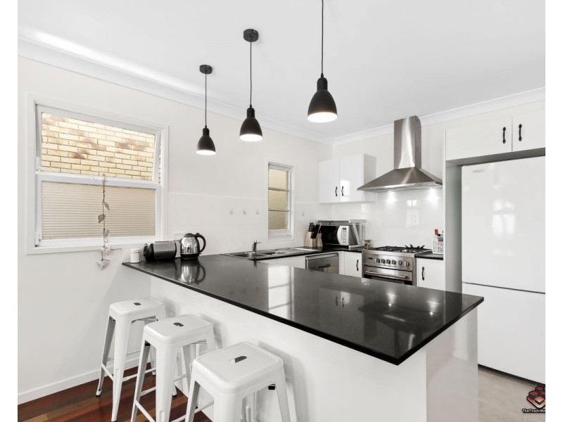 19 Baker Avenue, Labrador QLD 4215
