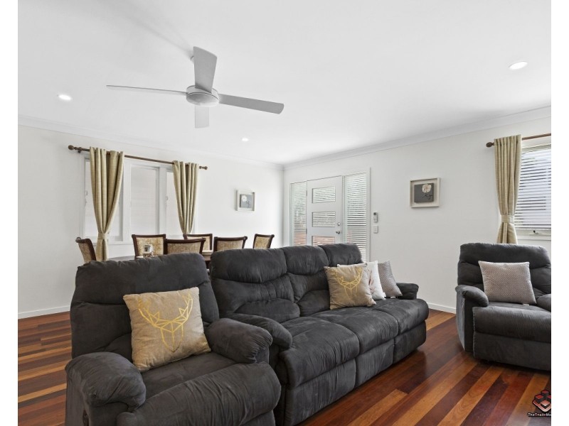 19 Baker Avenue, Labrador QLD 4215