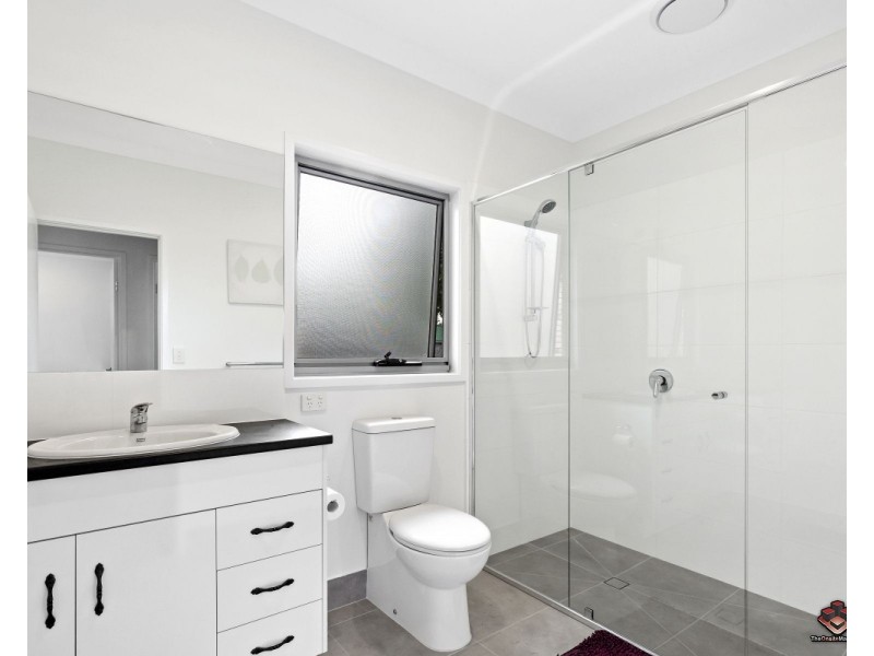 19 Baker Avenue, Labrador QLD 4215