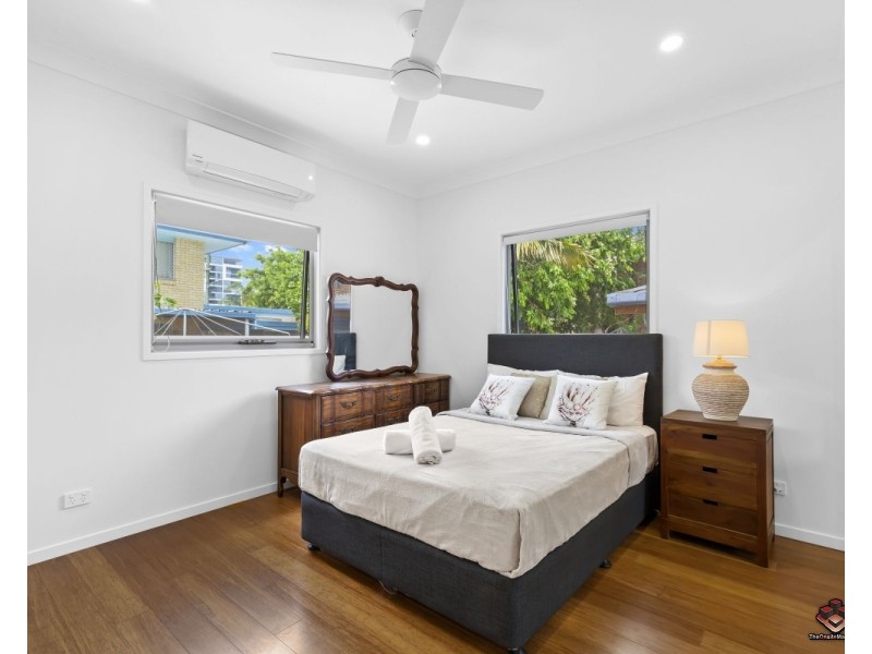 19 Baker Avenue, Labrador QLD 4215