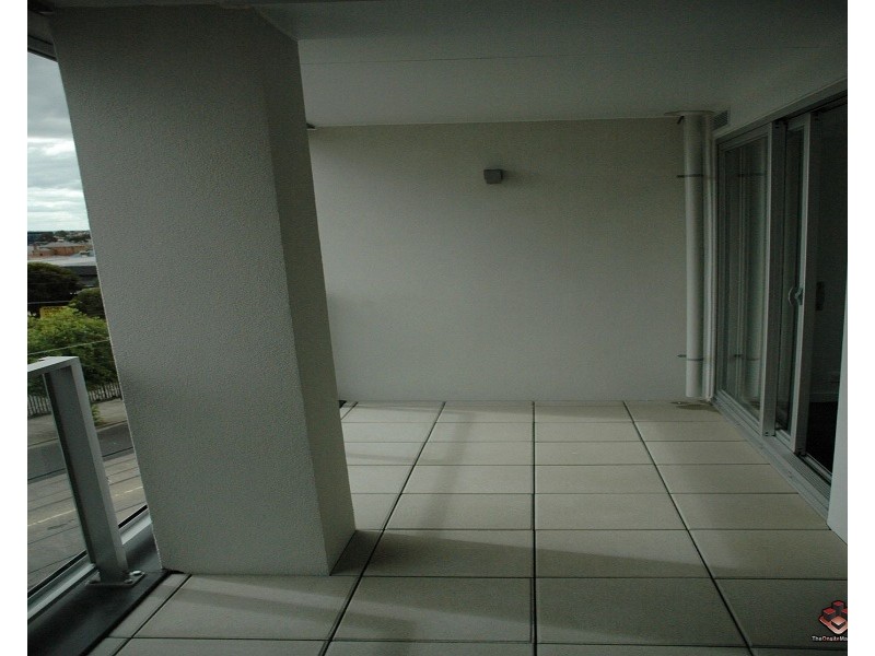 ID:3915975/100 Plenty Road, Preston VIC 3072